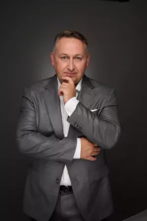 napiecia-na-bliskim-wschodzie-wstrzasaja-rynkami-ropa-i-zloto-drozeja-inwestorzy-szukaja-bezpiecznych-przystani